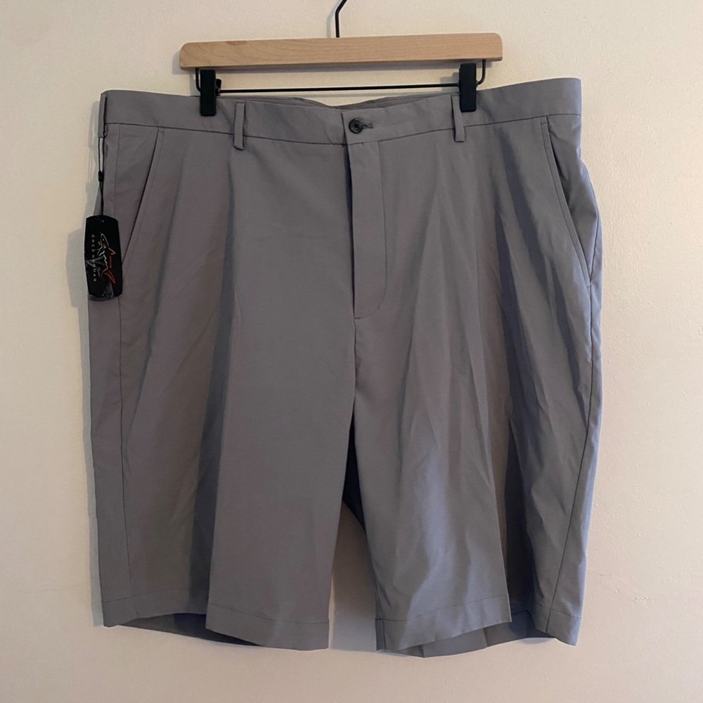 NWT Greg Norman 10" Flat Front Tech Stretch Golf Shorts SIZE 42